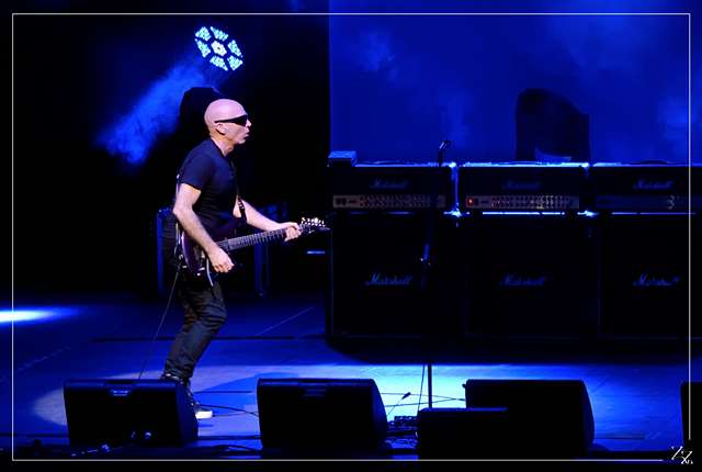 NIK_2889 Joe Satriani 17-09-2015 (Zz) (p).jpg